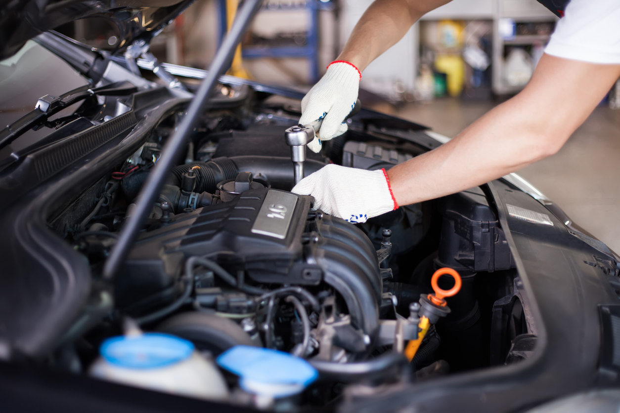 10 Signs of Poor Car Maintenance