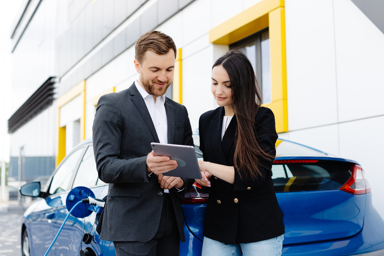 Pros and Cons of Buying from a Car Dealership Vs. a Private Seller